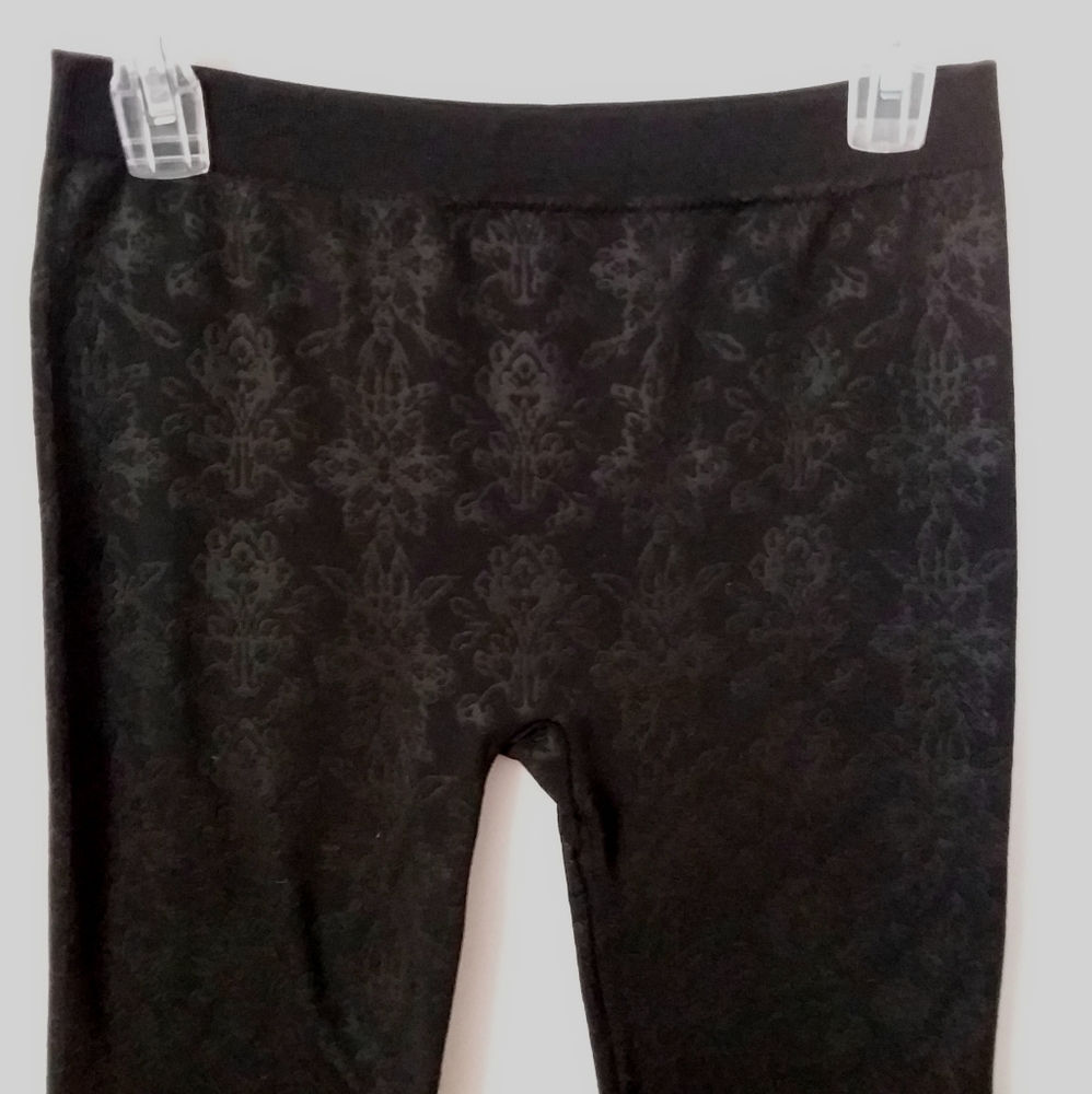 4/$20 Pink Republic Black Leggings